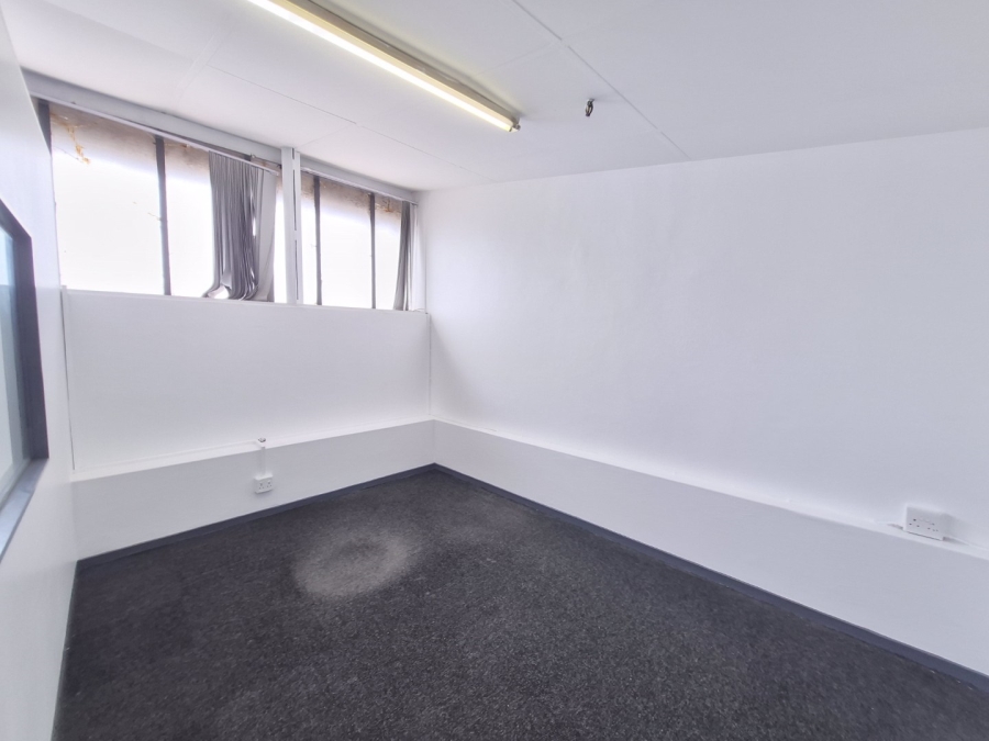 To Let Commercial Property for Rent in Paarden Eiland Western Cape